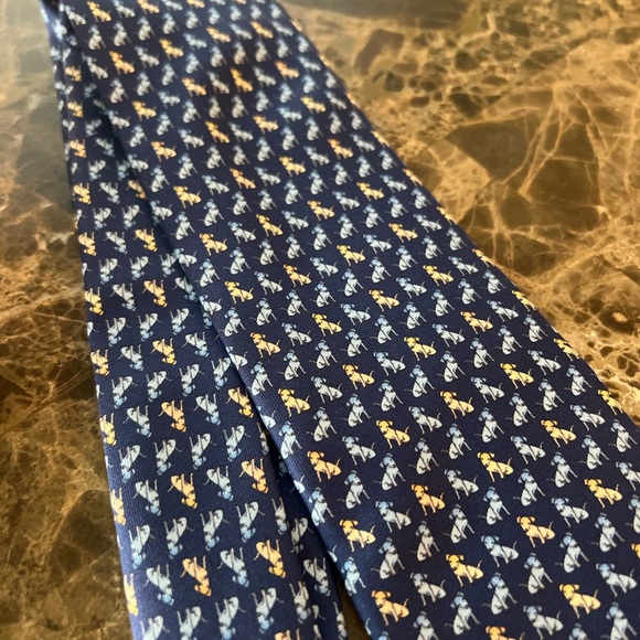 Astor & Black 100 % Silk Tie Navy Dog Motif Preppy Sporting Hunting Novelty - Picture 6 of 10